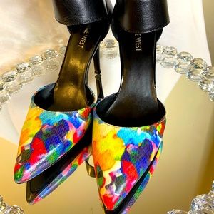 Nine West Multi-colored heel, Size 9